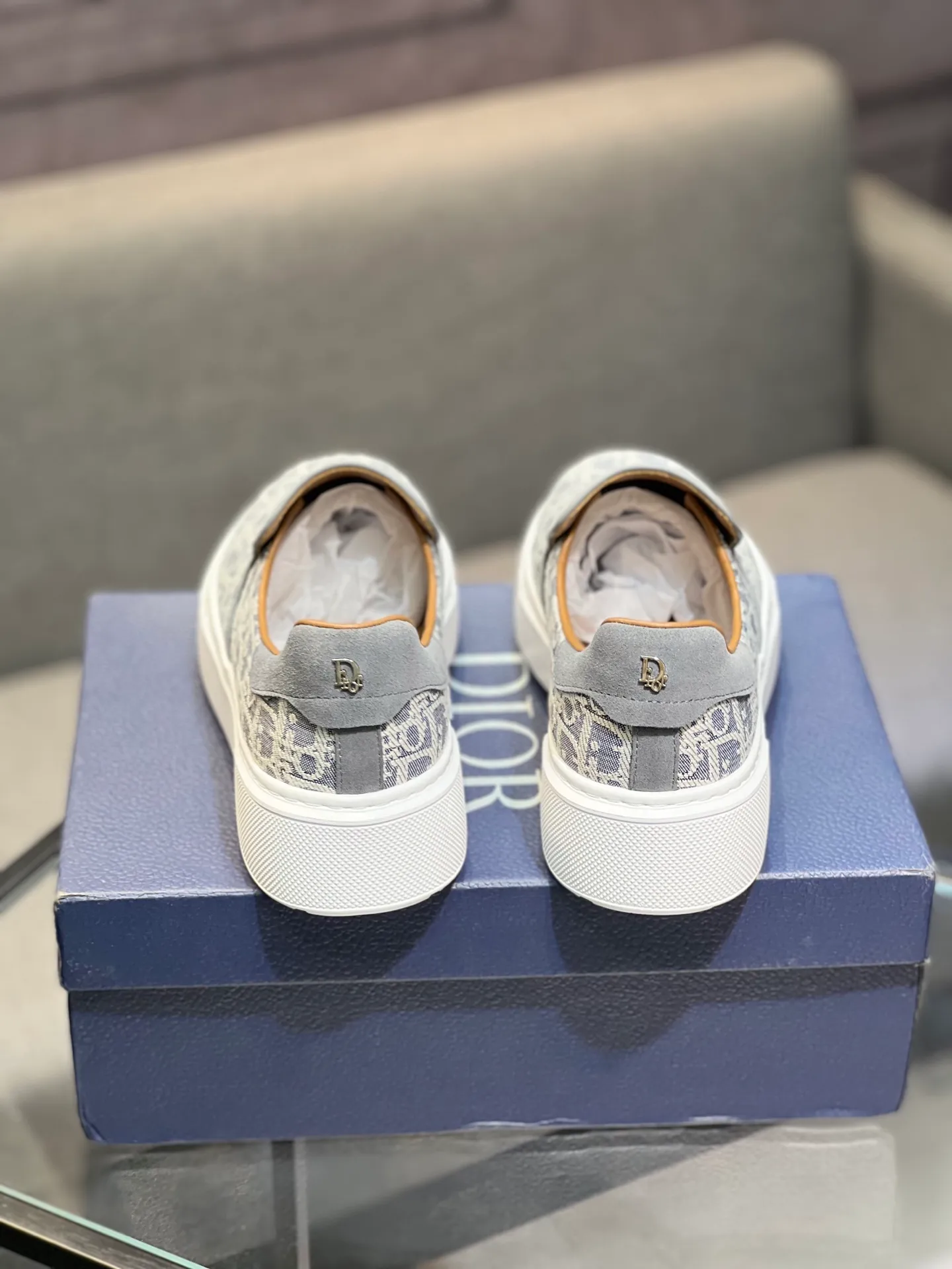 Men's shoes 💰380 The latest DiOr shipment, using imported top-grade jacquard fabric with cowhide design 👍 Breathable mesh lining, comfortable to wear, lightweight, original last mold, official website 1:1, private mold outsole, non-slip, color, multiple colors available, code number 38 to 44 (45 can be ordered)
